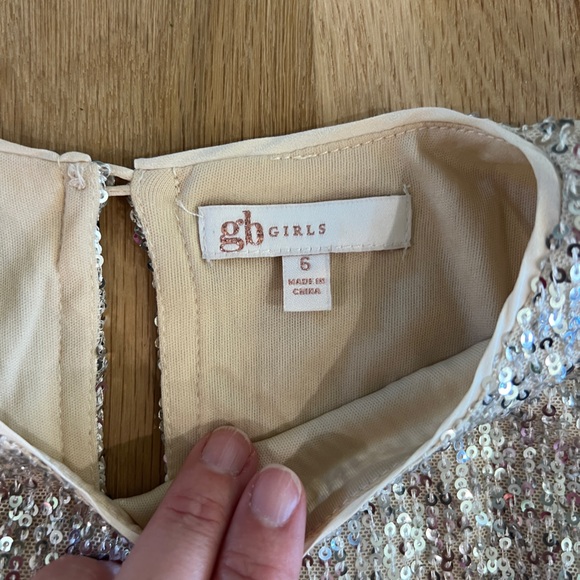 GB Girls Ivory Little Girls 6 Long Sleeve Belted Sequin Dress size 6 - Picture 3 of 3